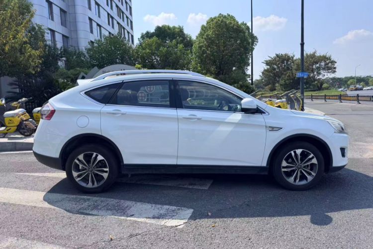Used Luxgen U6 SUV 2016 1.8T Style Value Model Exterior 3