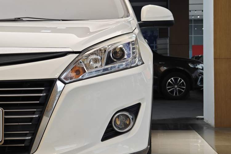Used Luxgen U6 SUV 2016 1.8T Style Value Model Exterior 3