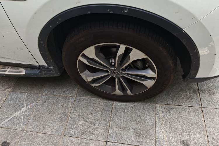 Used Luxgen U6 SUV 2016 1.8T Style Value Model Exterior 7