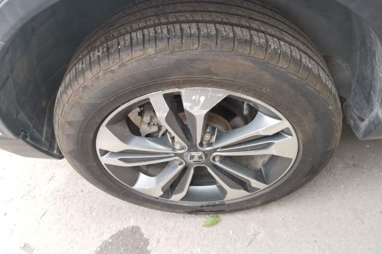 Used Luxgen U6 SUV 2016 1.8T Style Value Model Exterior 8
