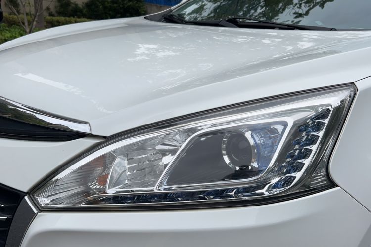 Used Luxgen U6 SUV 2016 1.8T Style Value Model Exterior 8