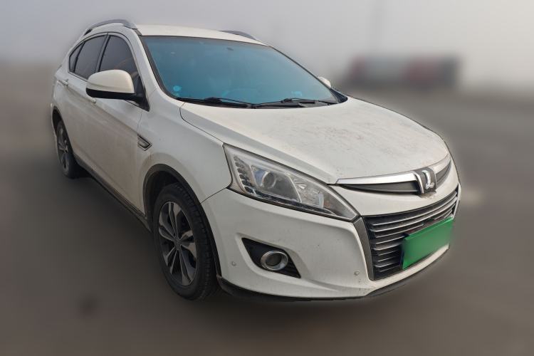 Used Luxgen U6 SUV 2016 1.8T Style Value Model Front Right 45 Deg