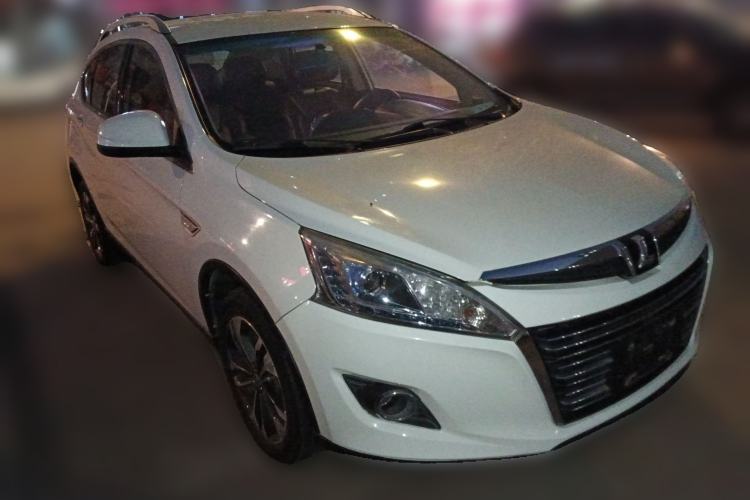 Used Luxgen U6 SUV 2016 1.8T Style Value Model Front Right 45 Deg