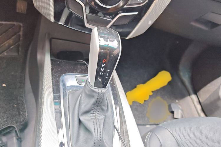 Used Luxgen U6 SUV 2016 1.8T Style Value Model Gear Lever