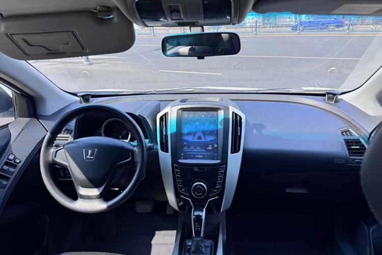 Used Luxgen U6 SUV 2016 1.8T Style Value Model Interior 1