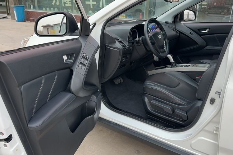Used Luxgen U6 SUV 2016 1.8T Style Value Model Interior 1
