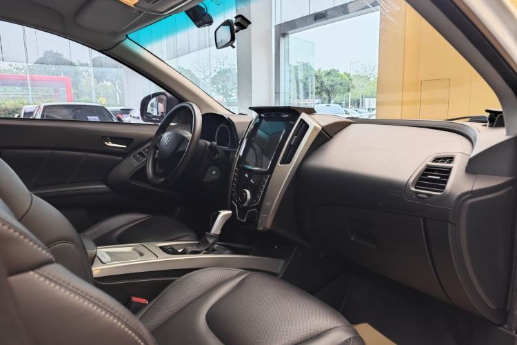 Used Luxgen U6 SUV 2016 1.8T Style Value Model Interior 10