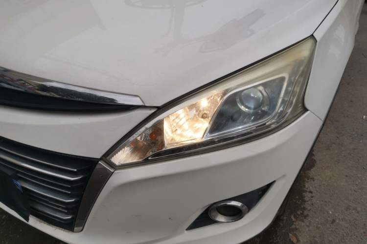 Used Luxgen U6 SUV 2016 1.8T Style Value Model Left Front Headlight