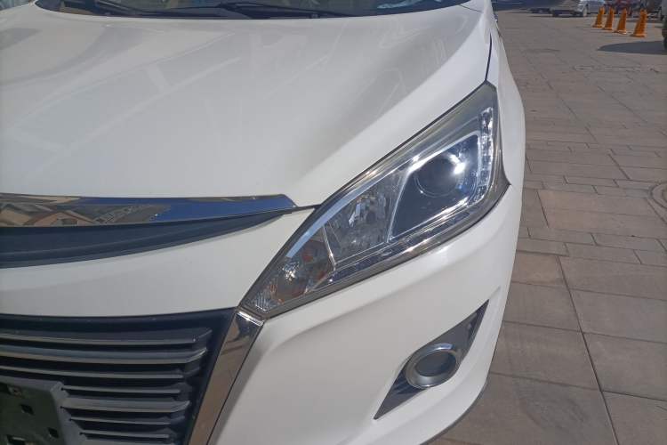 Used Luxgen U6 SUV 2016 1.8T Style Value Model Left Front Headlight