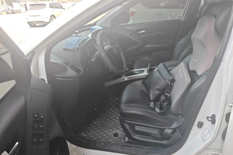 Used Luxgen U6 SUV 2016 1.8T Style Value Model Left Front Seat
