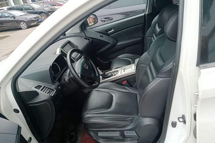 Used Luxgen U6 SUV 2016 1.8T Style Value Model Left Front Seat