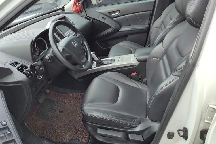 Used Luxgen U6 SUV 2016 1.8T Enhanced Appeal Version Left Front Seat