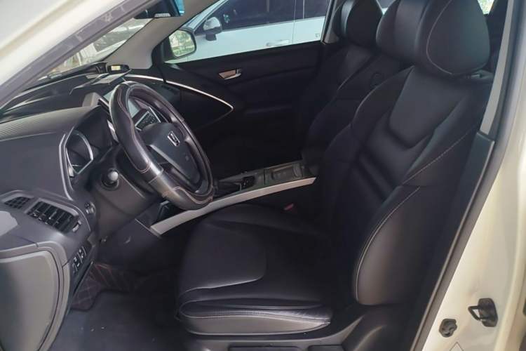 Used Luxgen U6 SUV 2016 1.8T Style Value Model Left Front Seat