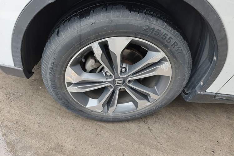 Used Luxgen U6 SUV 2016 1.8T Fashion-Upgraded Model Left Front Wheel Hub
