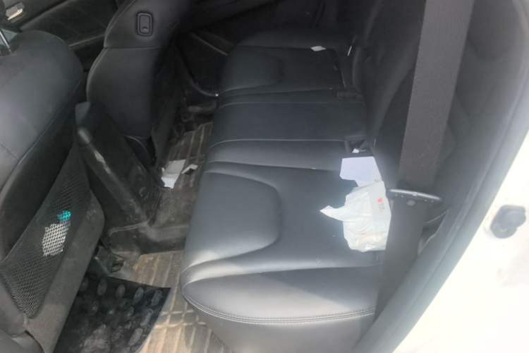 Used Luxgen U6 SUV 2016 1.8T Style Value Model Left Rear Seat