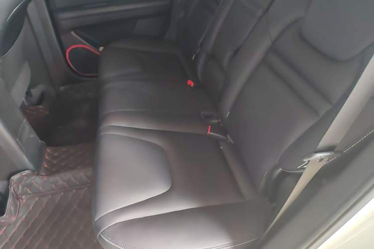 Used Luxgen U6 SUV 2016 1.8T Style Value Model Left Rear Seat