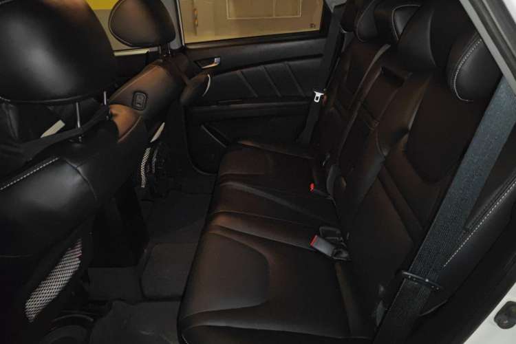 Used Luxgen U6 SUV 2016 1.8T Style Value Model Left Rear Seat