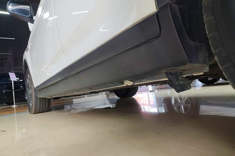 Used Luxgen U6 SUV 2016 1.8T Style Value Model Left Side Sill