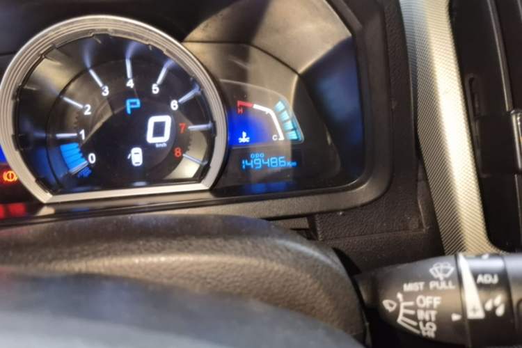 Used Luxgen U6 SUV 2016 1.8T Style Value Model Odometer Close Up