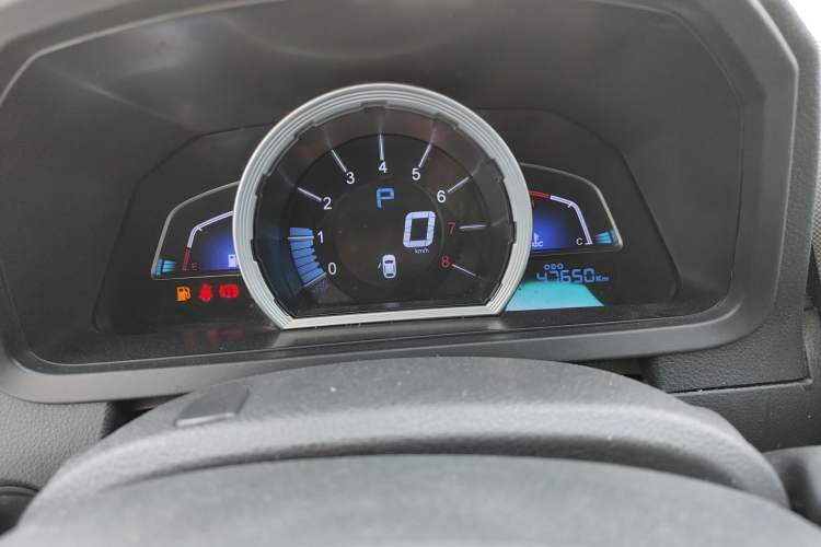 Used Luxgen U6 SUV 2016 1.8T Enhanced Appeal Version Odometer Close Up