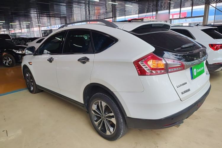 Used Luxgen U6 SUV 2016 1.8T Style Value Model Rear Left 45 Deg