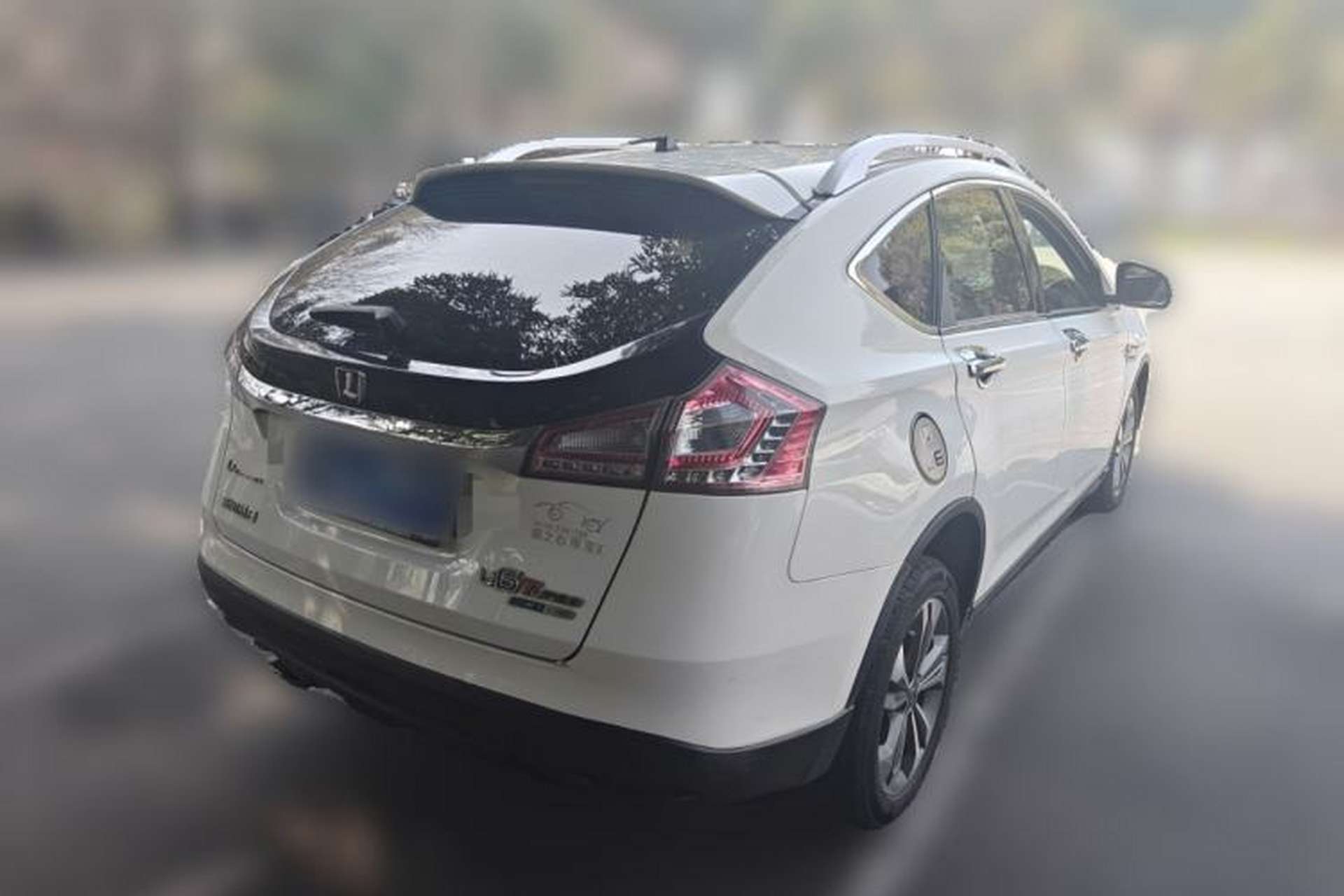 Used Luxgen U6 SUV 2016 1.8T Style Value Model Rear Right 45 Deg