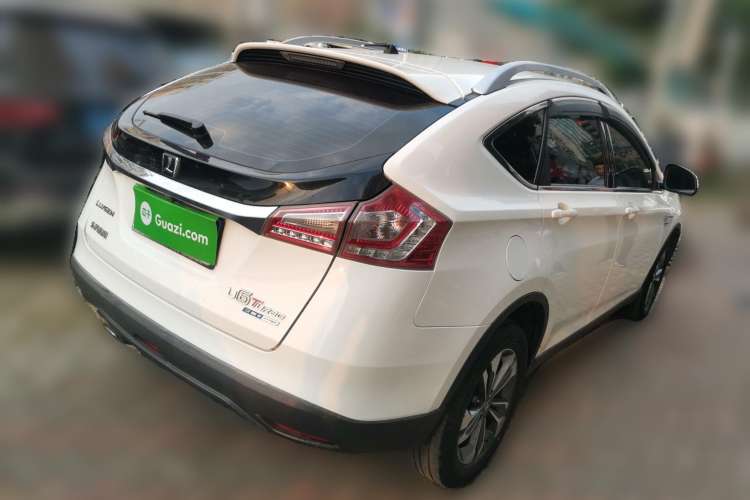 Used Luxgen U6 SUV 2016 1.8T Style Value Model Rear Right 45 Deg