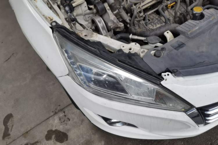 Used Luxgen U6 SUV 2016 1.8T Style Value Model Right Front Headlight