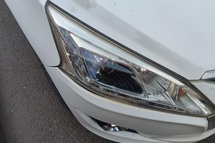 Used Luxgen U6 SUV 2016 1.8T Style Value Model Right Front Headlight