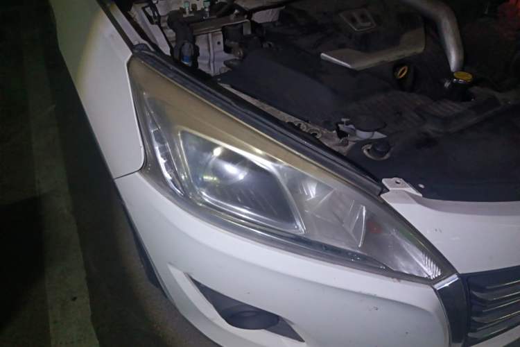 Used Luxgen U6 SUV 2016 1.8T Style Value Model Right Front Headlight