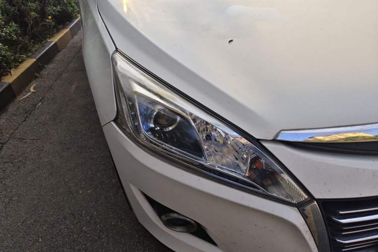 Used Luxgen U6 SUV 2016 1.8T Style Value Model Right Front Headlight