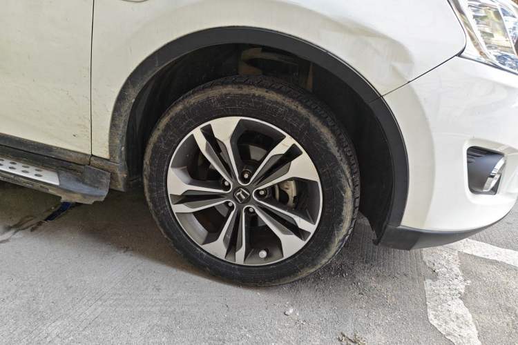 Used Luxgen U6 SUV 2016 1.8T Style Value Model Right Front Wheel Hub