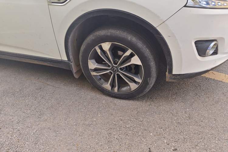 Used Luxgen U6 SUV 2016 1.8T Style Value Model Right Front Wheel Hub