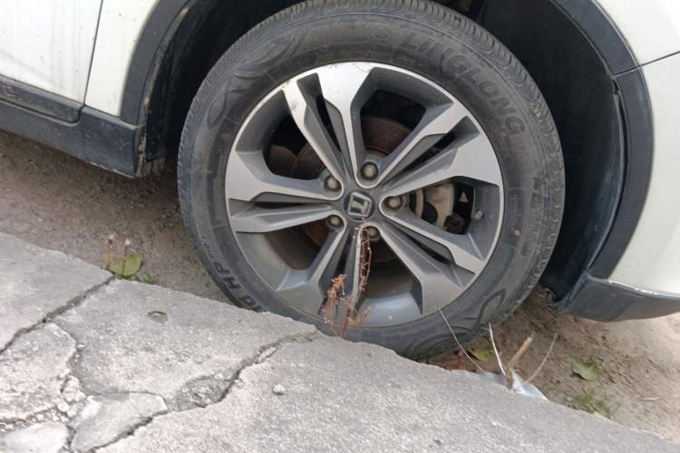 Used Luxgen U6 SUV 2016 1.8T Style Value Model Right Front Wheel Hub