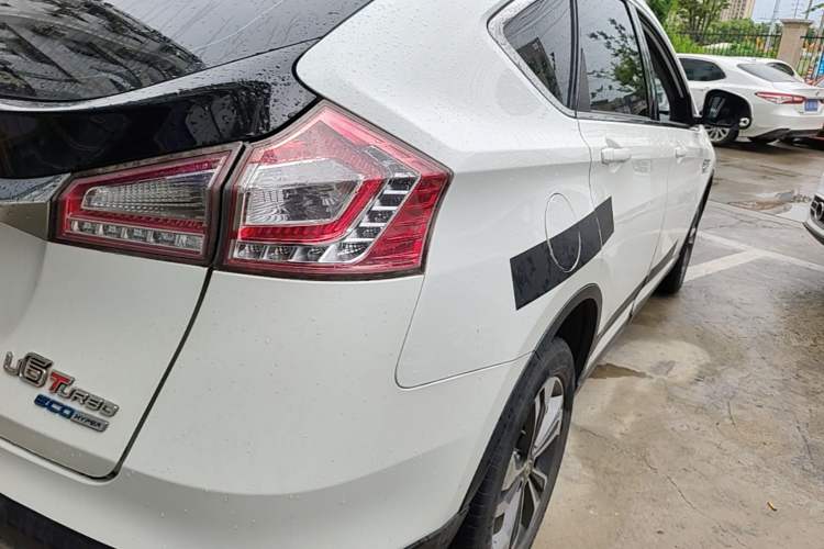 Used Luxgen U6 SUV 2016 1.8T Fashion-Upgraded Model Right Rear Taillight