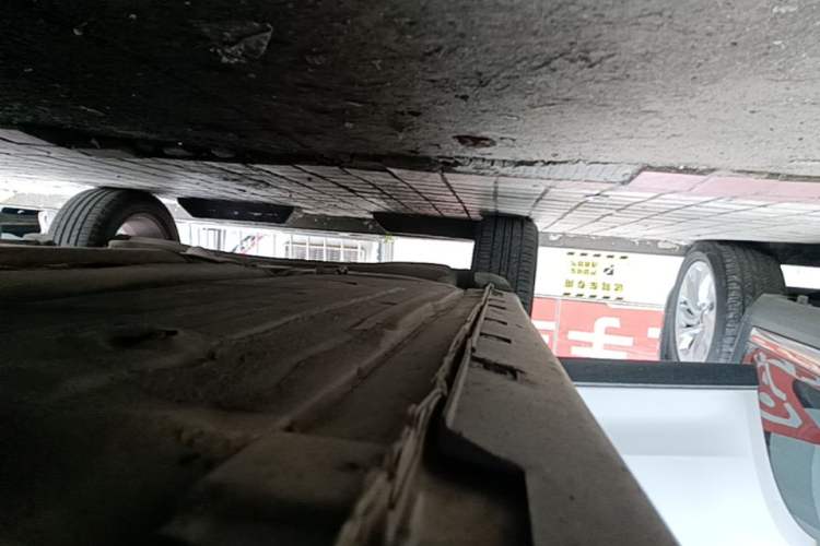 Used Luxgen U6 SUV 2016 1.8T Style Value Model Right Side Sill