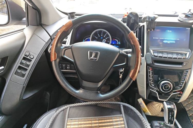 Used Luxgen U6 SUV 2016 1.8T Style Value Model Steering Wheel