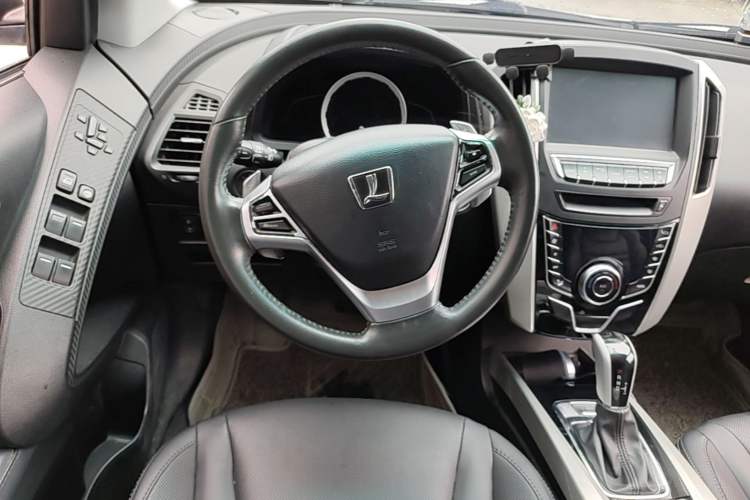 Used Luxgen U6 SUV 2016 1.8T Fashion-Upgraded Model Steering Wheel
