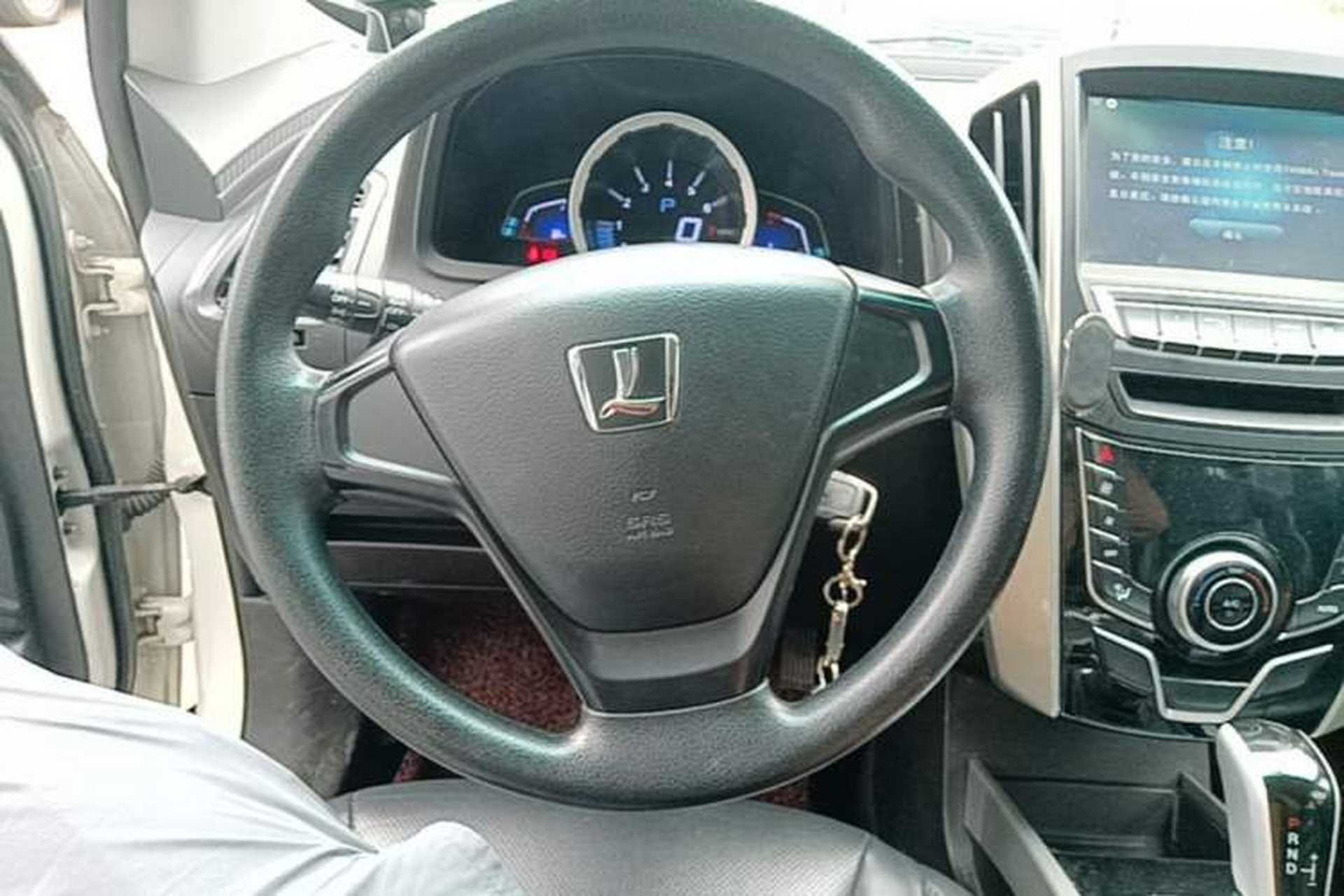 Used Luxgen U6 SUV 2016 1.8T Style Value Model Steering Wheel