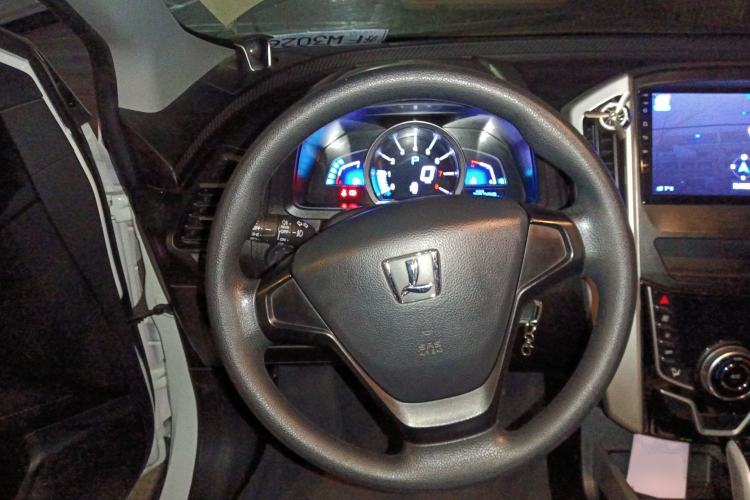 Used Luxgen U6 SUV 2016 1.8T Style Value Model Steering Wheel