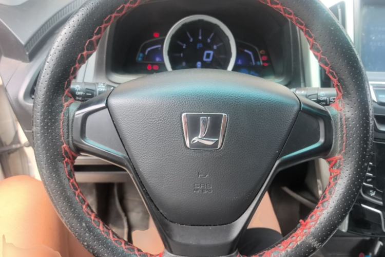Used Luxgen U6 SUV 2016 1.8T Style Value Model Steering Wheel