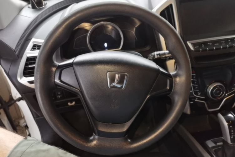 Used Luxgen U6 SUV 2016 1.8T Style Value Model Steering Wheel