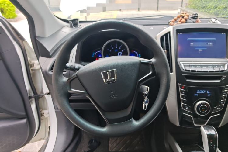 Used Luxgen U6 SUV 2016 1.8T Style Value Model Steering Wheel