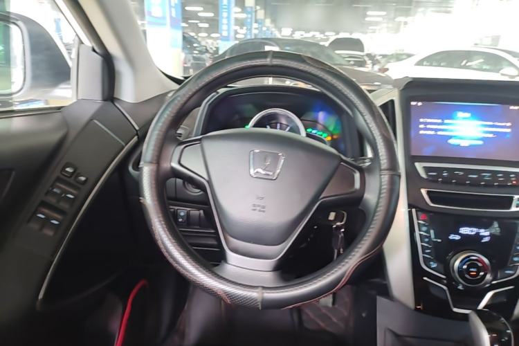 Used Luxgen U6 SUV 2016 1.8T Style Value Model Steering Wheel