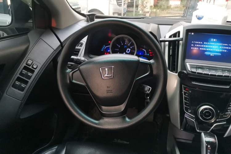 Used Luxgen U6 SUV 2016 1.8T Style Value Model Steering Wheel
