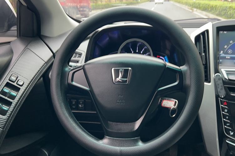 Used Luxgen U6 SUV 2016 1.8T Style Value Model Steering Wheel