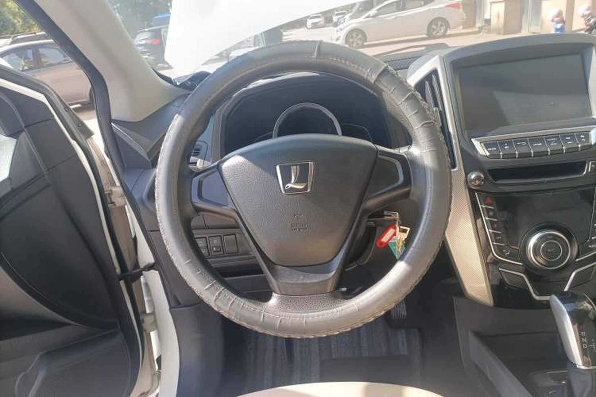 Used Luxgen U6 SUV 2016 1.8T Style Value Model Steering Wheel
