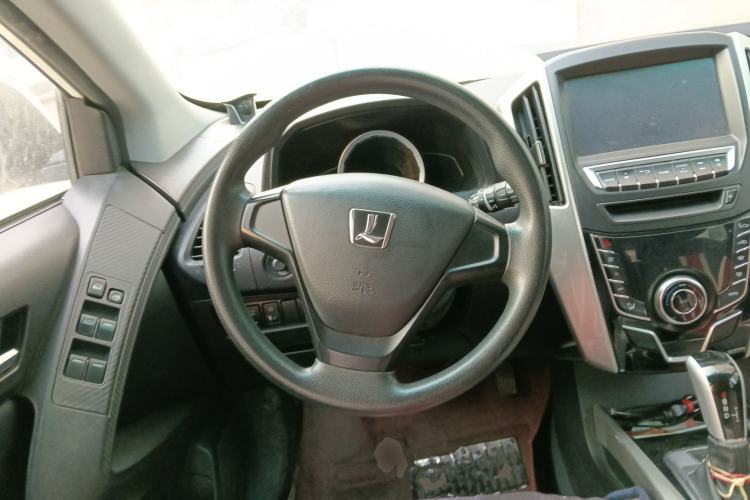 Used Luxgen U6 SUV 2016 1.8T Style Value Model Steering Wheel