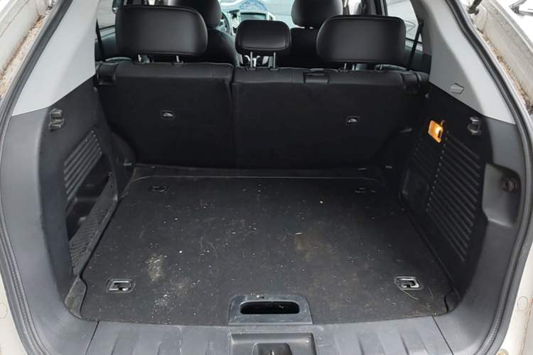 Used Luxgen U6 SUV 2016 1.8T Fashion-Upgraded Model Trunk
