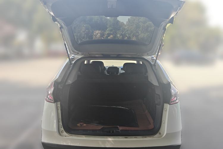 Used Luxgen U6 SUV 2016 1.8T Style Value Model Trunk